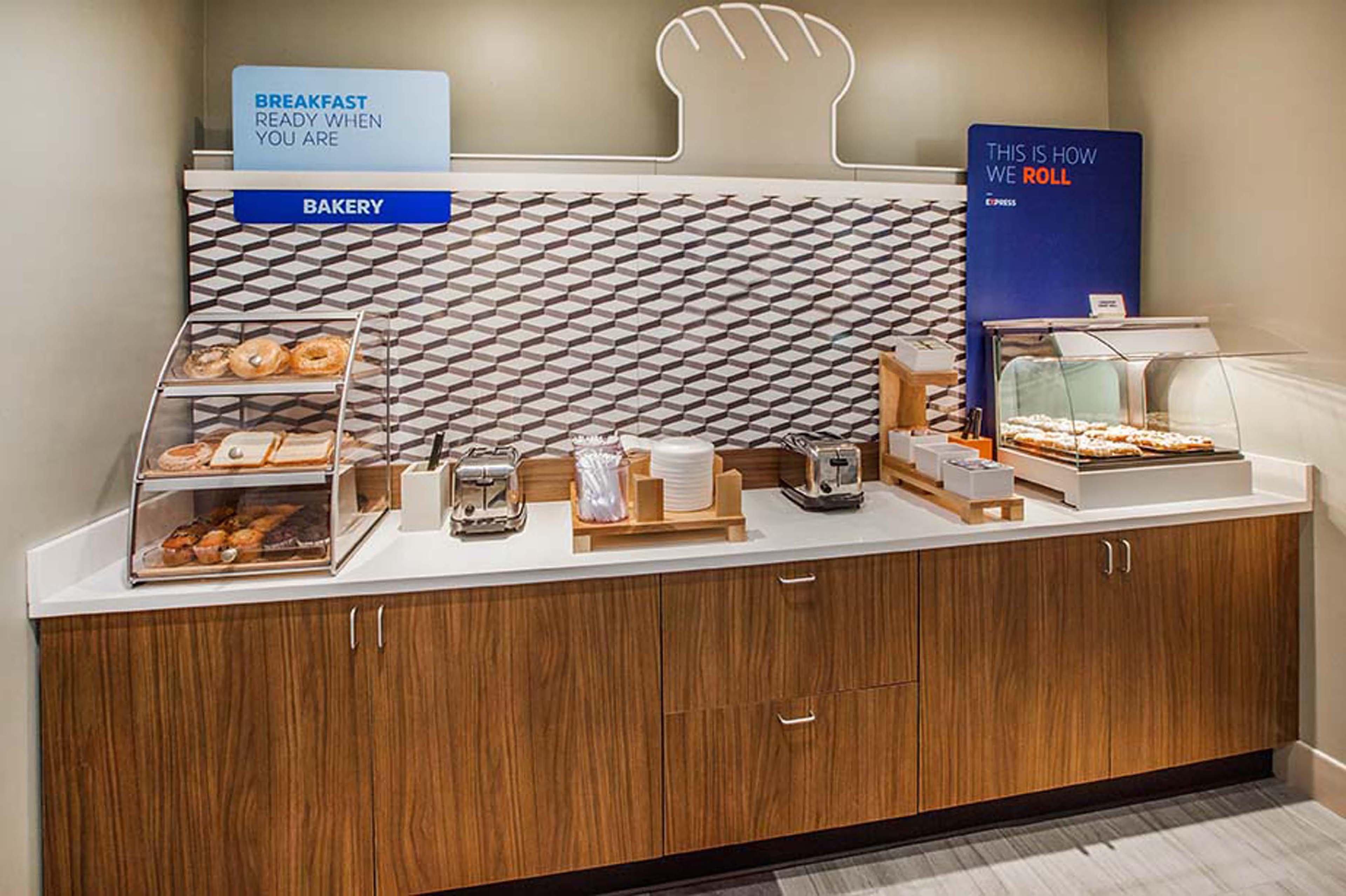 Holiday Inn Express Queensbury-Lake George Area By Ihg Extérieur photo